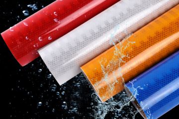 國產egp超工程級反光膜是什么材質做的？