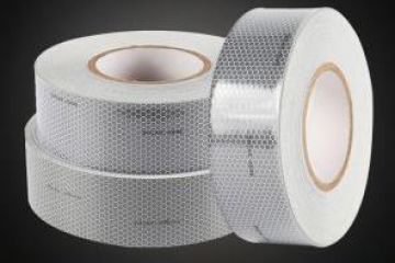 海事級反光膜的質(zhì)量和性能-海事級反光膜的生產(chǎn)廠家